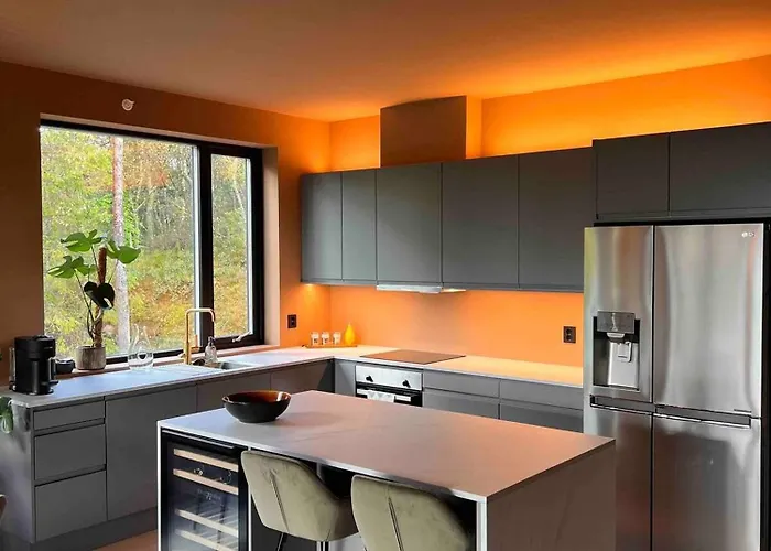 Luxury With Beautiful Location *