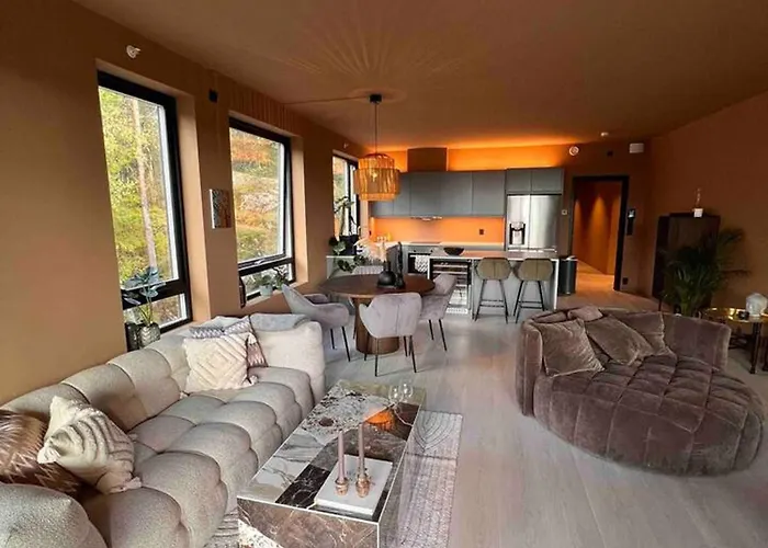 Luxury With Beautiful Location * Florvag