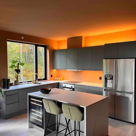 Luxury With Beautiful Location *