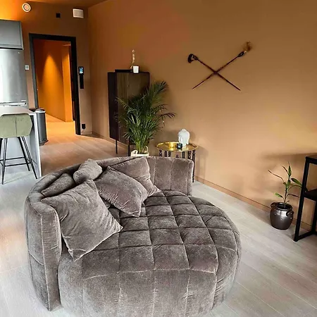 Luxury With Beautiful Location *